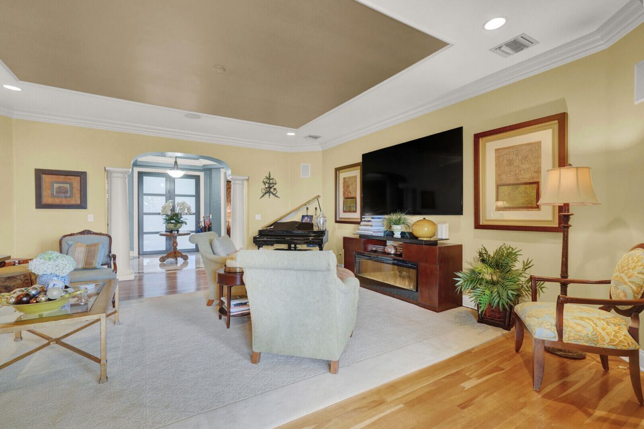 181 Atlantis Boulevard, Unit C, Atlantis, FL 33462 Photo