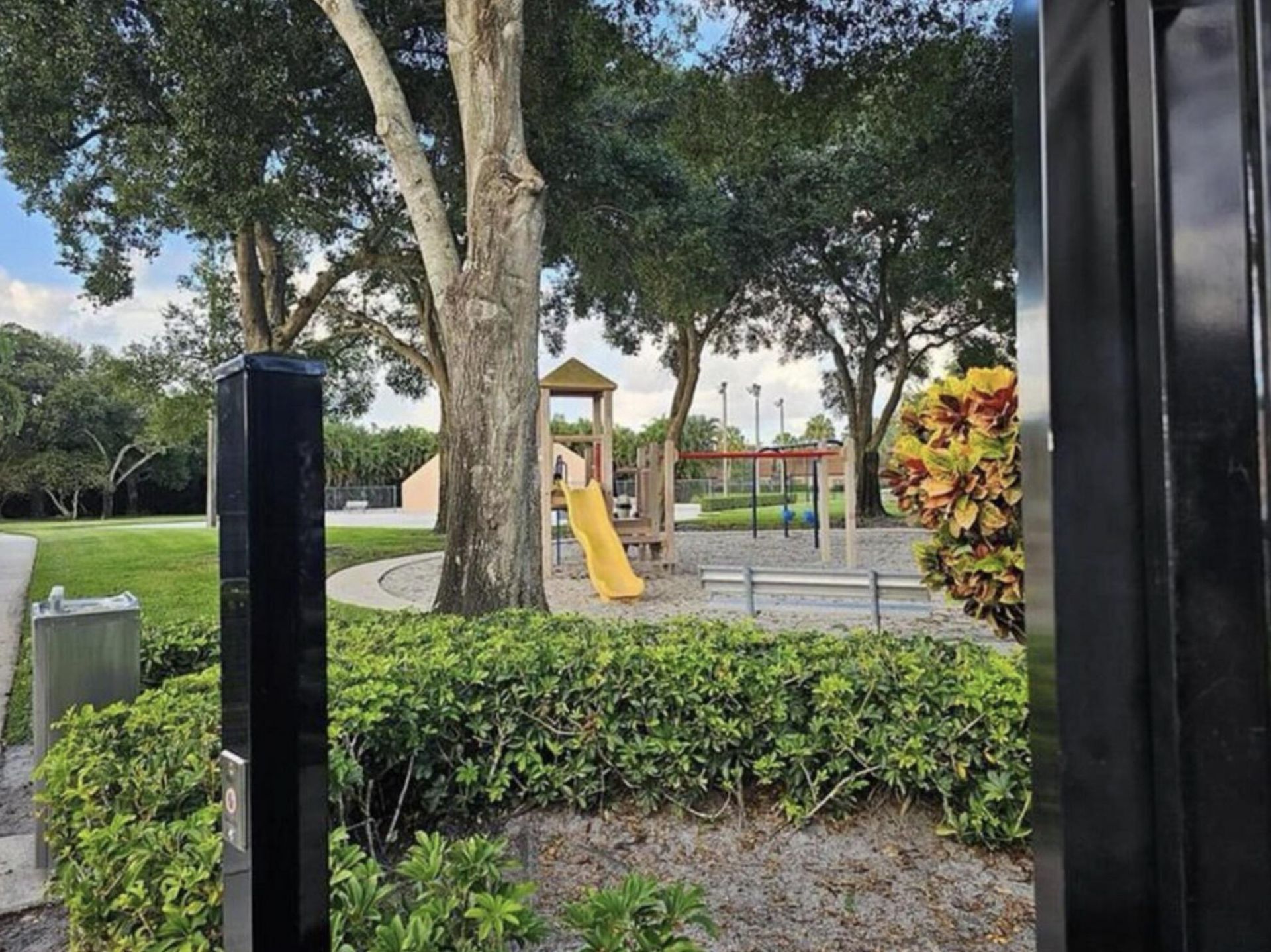 197 Charter Way, West Palm Beach, FL 33407 Photo