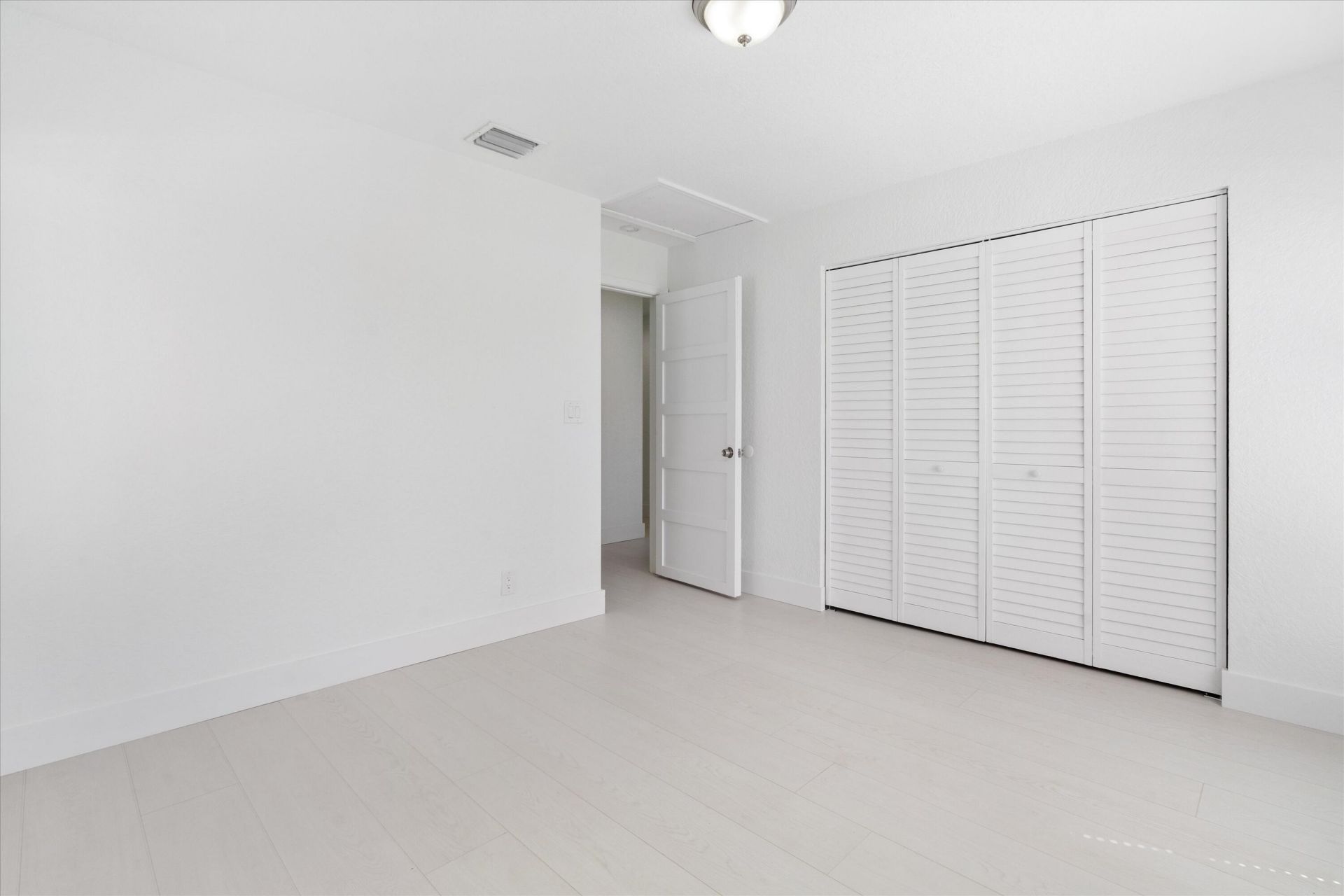 3780 Cypress Lake Drive, Lake Worth, FL 33467 Photo