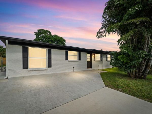 3797 Bahama Road, Palm Beach Gardens, FL 33410