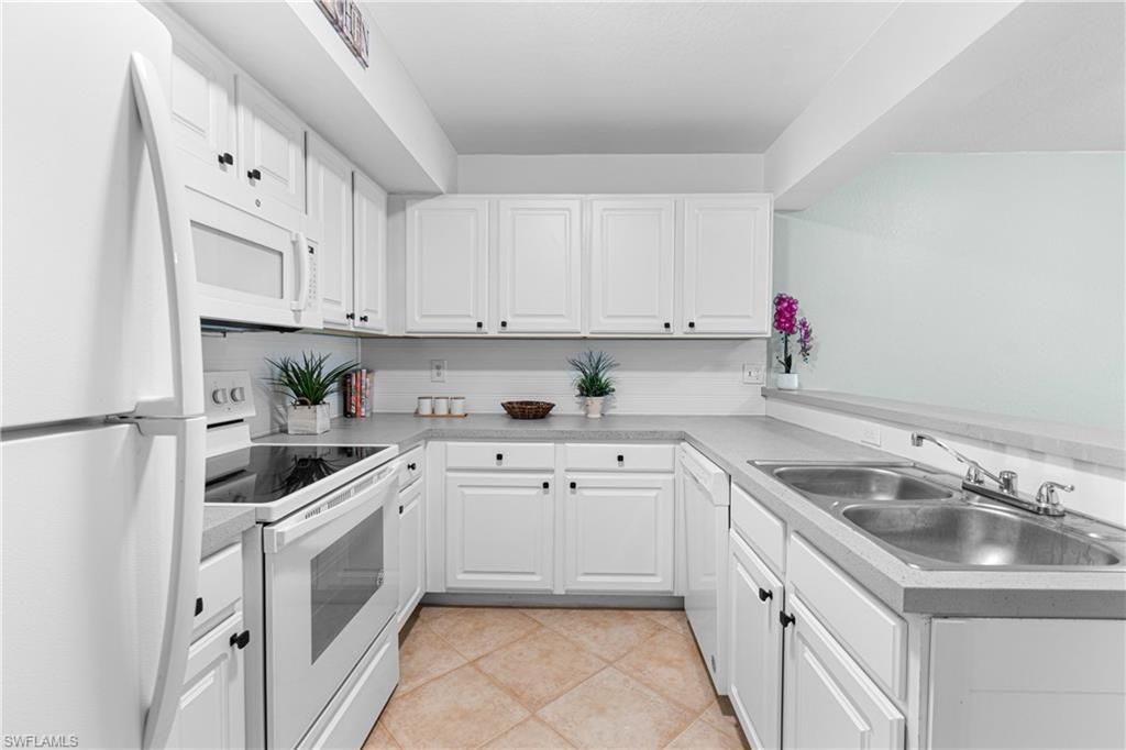 4121 Residence Dr, Unit 303, Fort Myers, FL 33901 Photo