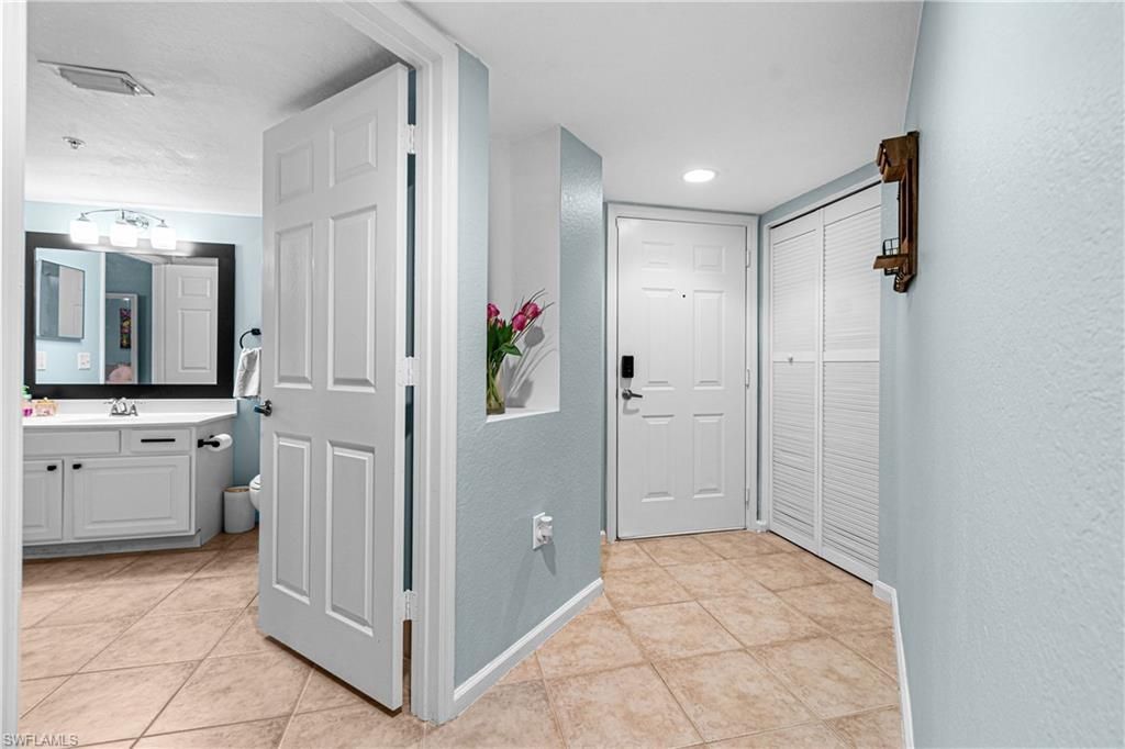 4121 Residence Dr, Unit 303, Fort Myers, FL 33901 Photo