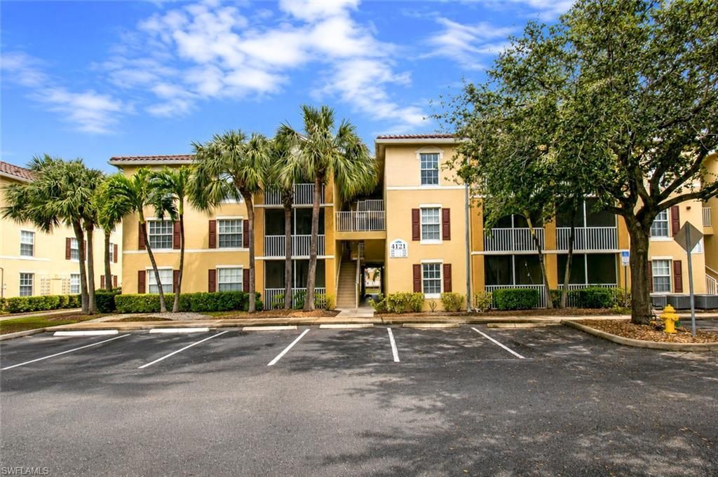 4121 Residence Dr, Unit 303, Fort Myers, FL 33901 Photo