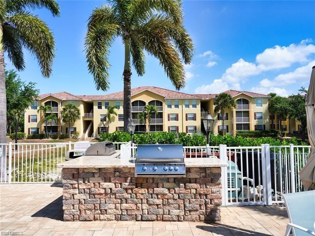 4121 Residence Dr, Unit 303, Fort Myers, FL 33901 Photo