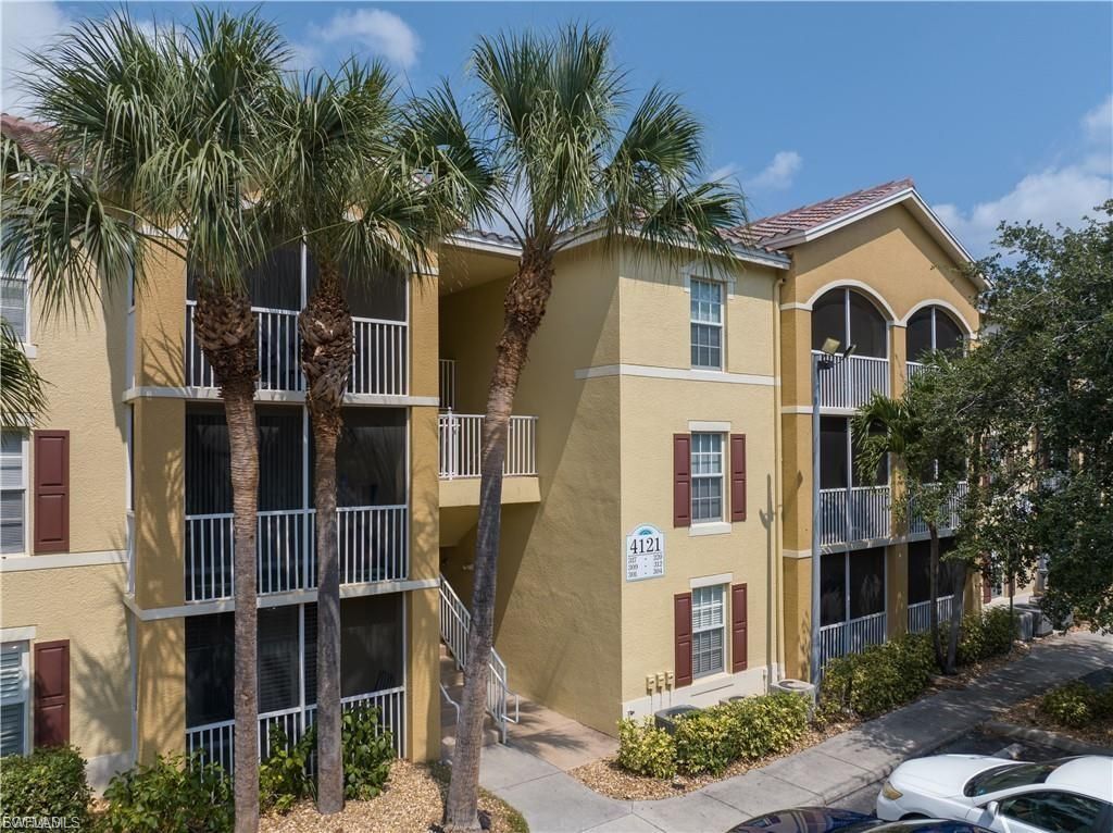4121 Residence Dr, Unit 303, Fort Myers, FL 33901 Photo