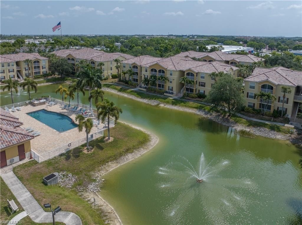4121 Residence Dr, Unit 303, Fort Myers, FL 33901 Photo