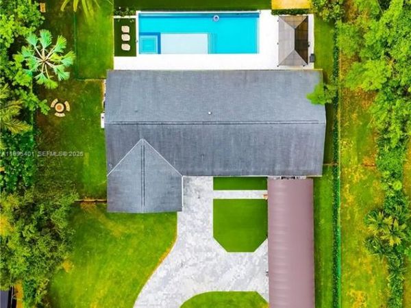 18840 SW 218th St, Miami, FL 33170