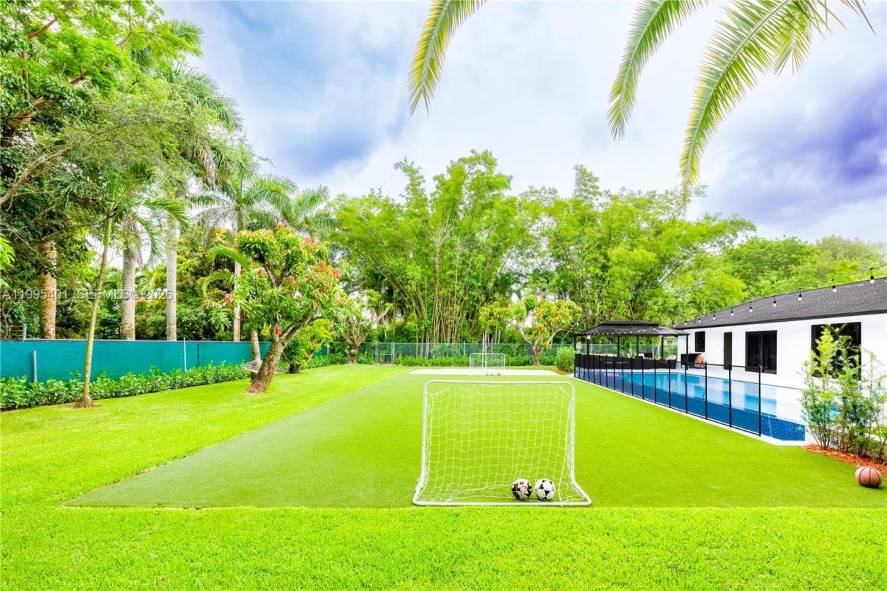 18840 SW 218th St, Miami, FL 33170 Photo