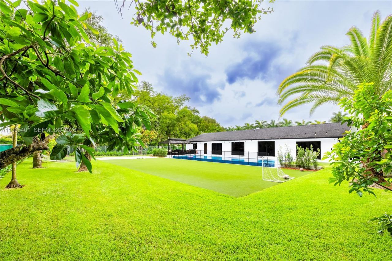 18840 SW 218th St, Miami, FL 33170 Photo