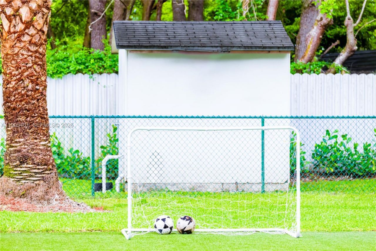 18840 SW 218th St, Miami, FL 33170 Photo