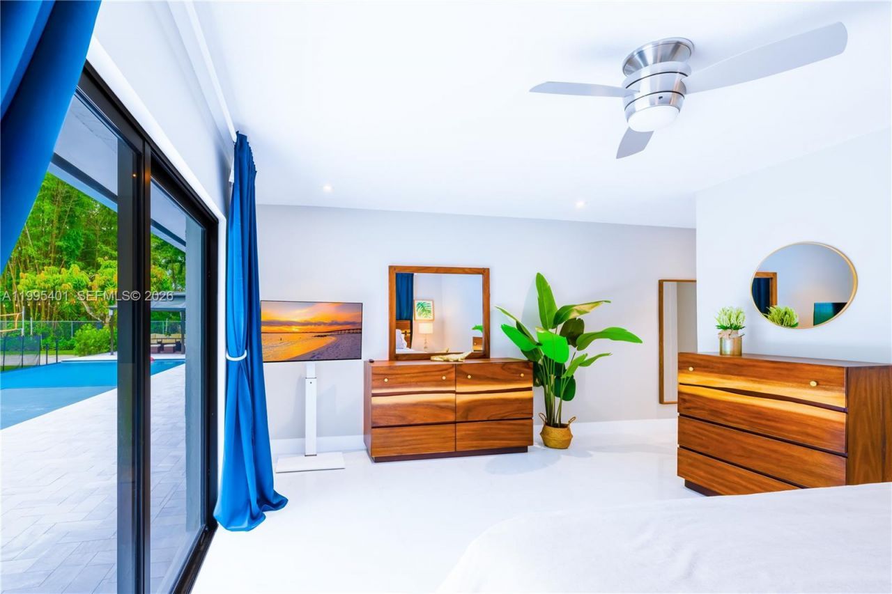 18840 SW 218th St, Miami, FL 33170 Photo