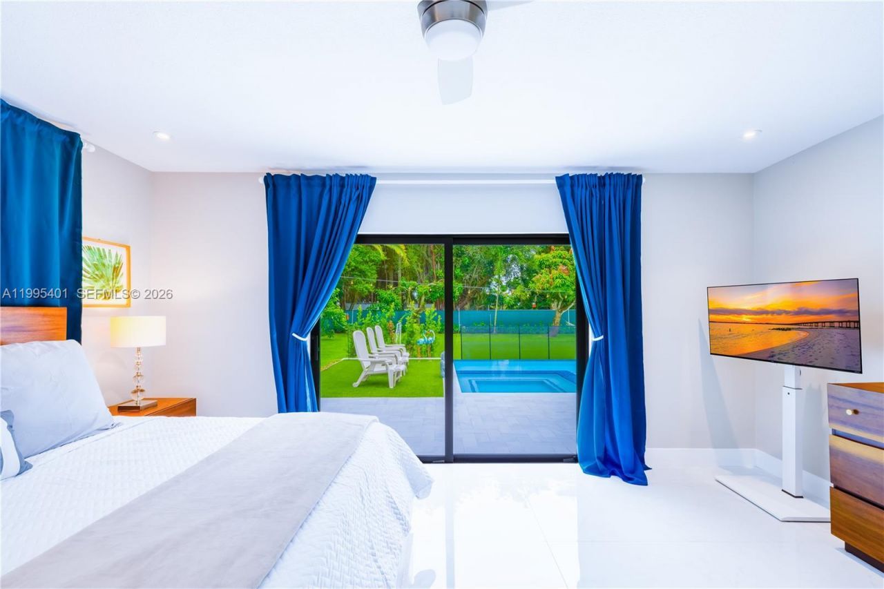 18840 SW 218th St, Miami, FL 33170 Photo