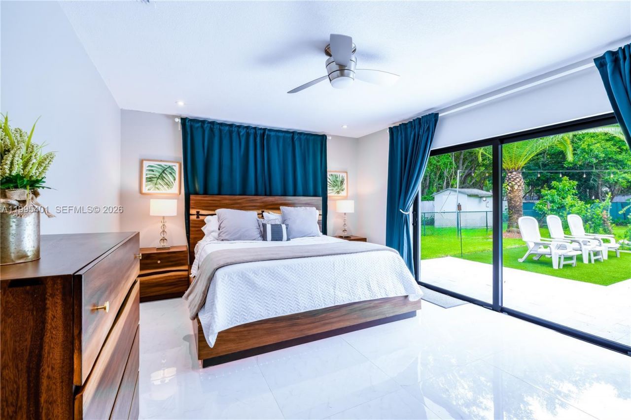 18840 SW 218th St, Miami, FL 33170 Photo