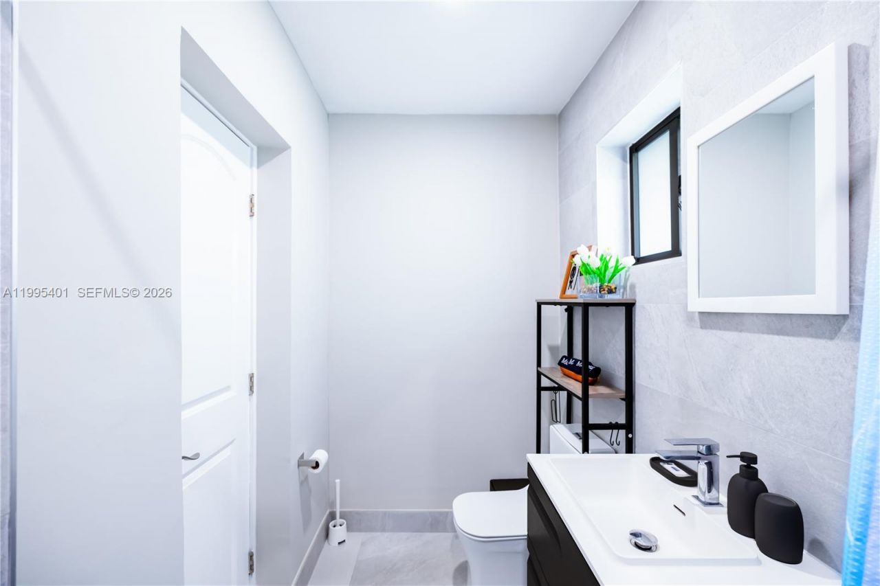 18840 SW 218th St, Miami, FL 33170 Photo