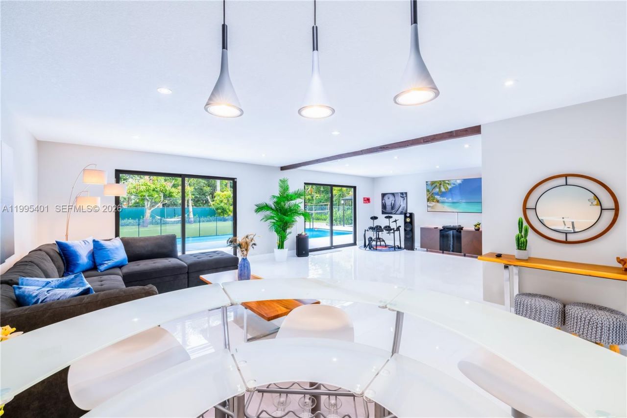 18840 SW 218th St, Miami, FL 33170 Photo