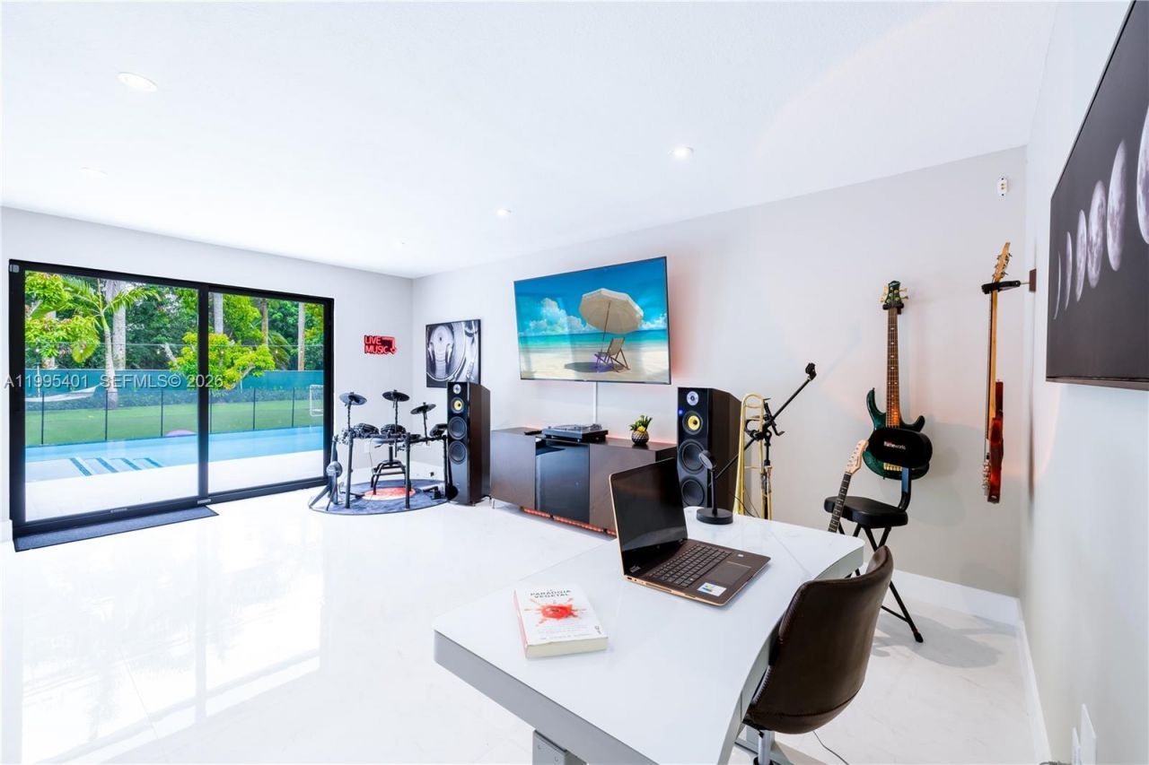 18840 SW 218th St, Miami, FL 33170 Photo