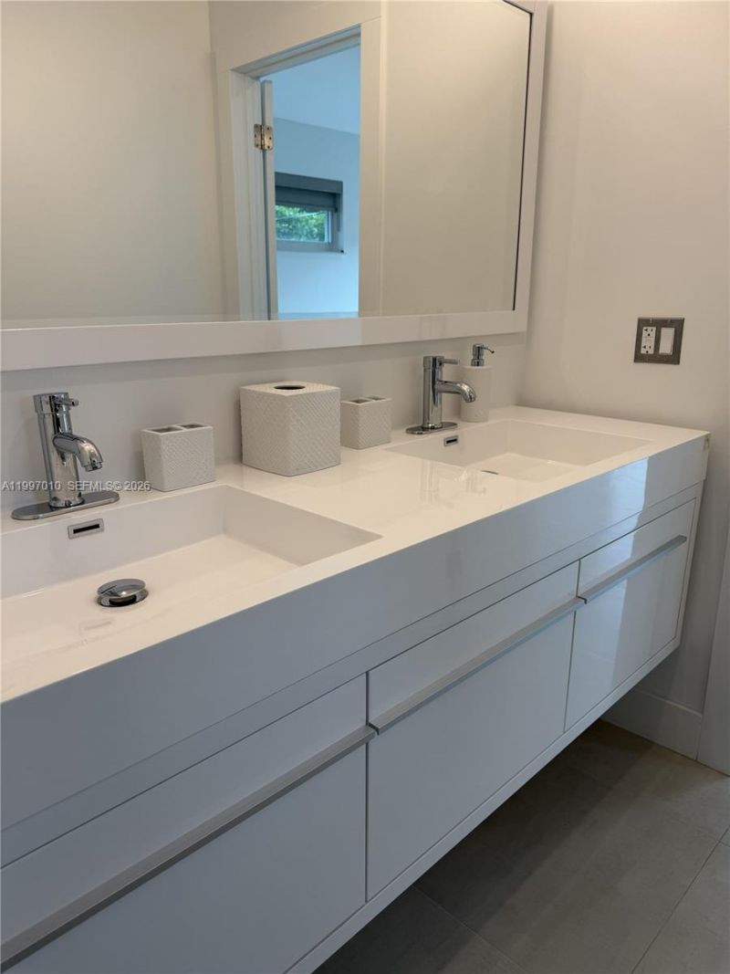 540 SW 6th Ave, Fort Lauderdale, FL 33315 Photo