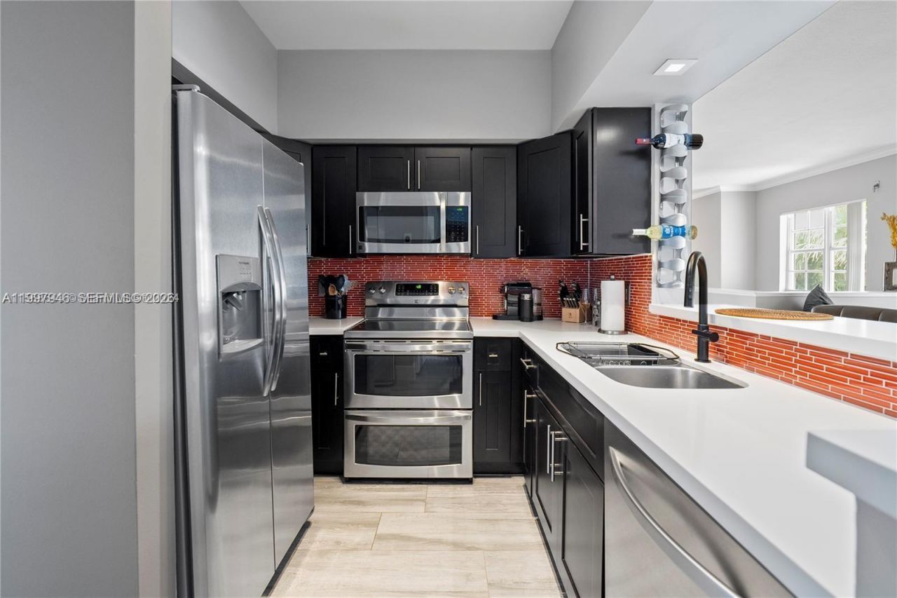 3155 NE 184th St, Unit 8302, Aventura, FL 33160 Photo