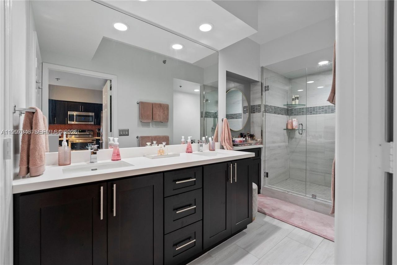 3155 NE 184th St, Unit 8302, Aventura, FL 33160 Photo