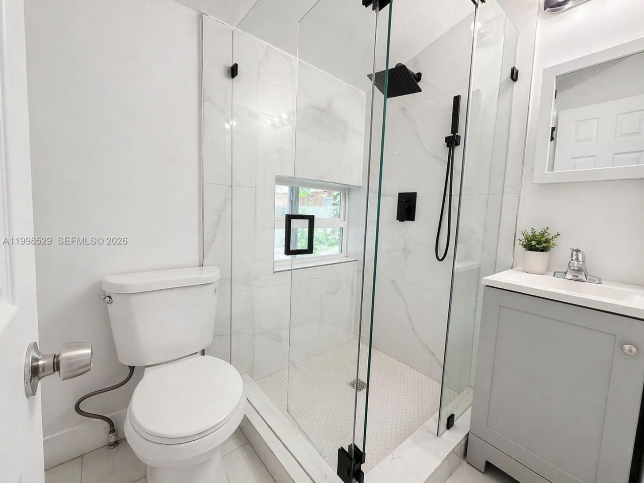 736 NW 41st St, Miami, FL 33127 Photo