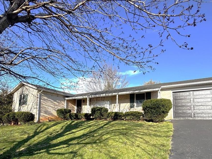 14042 Crest Avenue, Waynesboro, PA 17268 Main Photo