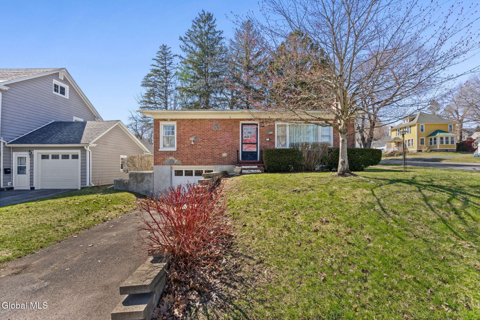 601 S Perry Street, Johnstown, NY 12095 Main Photo