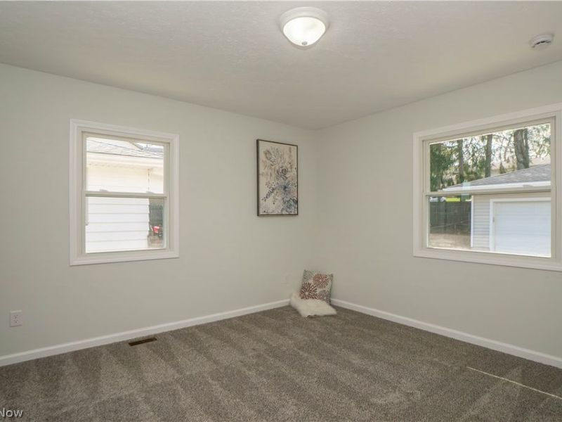 270 High Grove Boulevard, Akron, OH 44312 Photo 11