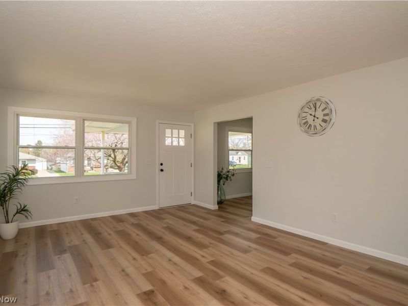 270 High Grove Boulevard, Akron, OH 44312 Photo 2