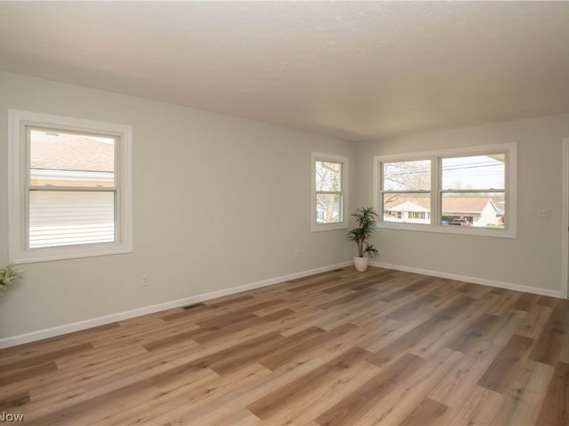 270 High Grove Boulevard, Akron, OH 44312 Photo 4