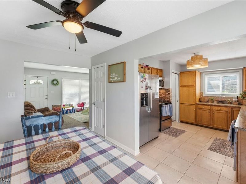 888 Orchard Avenue, Barberton, OH 44203 Photo 11