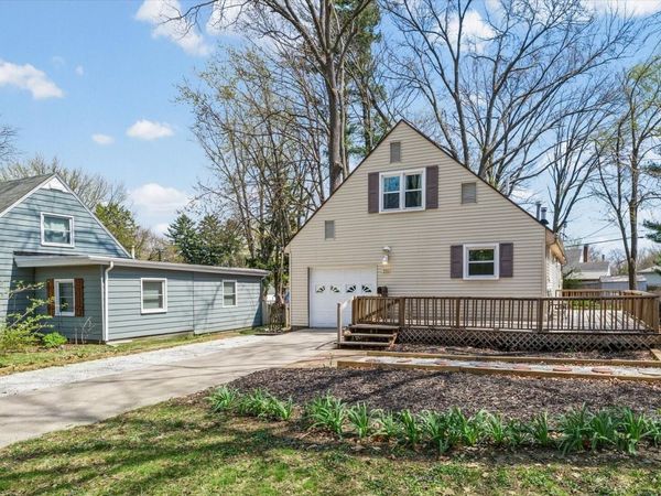 910 Foley Avenue, Champaign, IL 61820