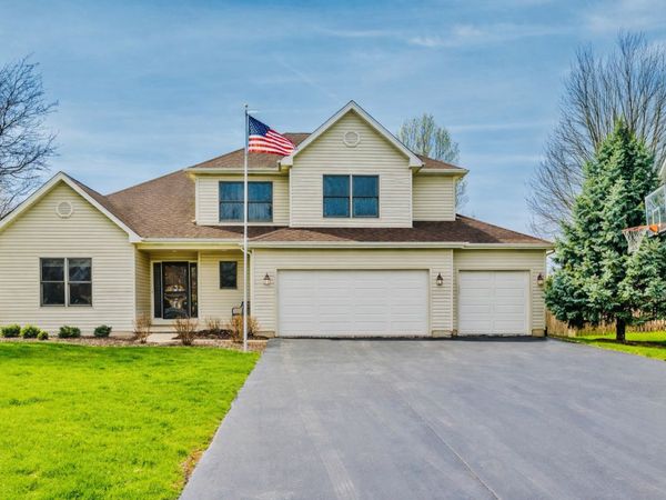 203 Cambridge Court , Oswego, IL 60543