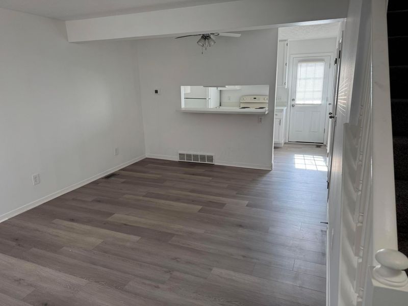 2951-2963 Southwest Boulevard, Grove City, OH 43123 Photo 2