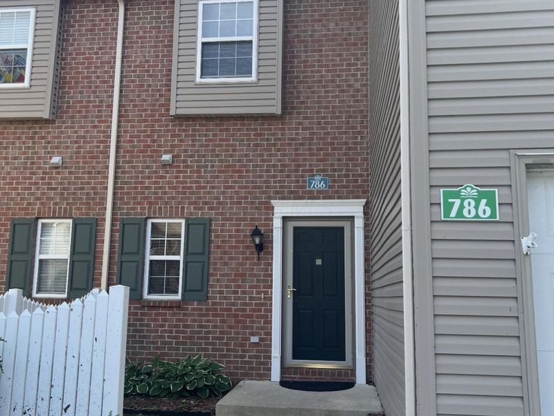 786 Spring Valley Drive, Lewis Center, OH 43035 Photo 1
