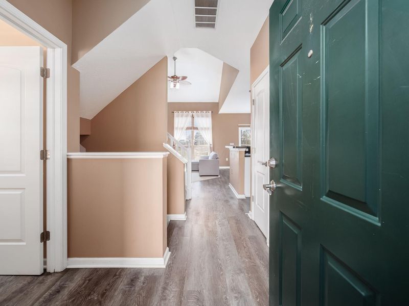 786 Spring Valley Drive, Lewis Center, OH 43035 Photo 3