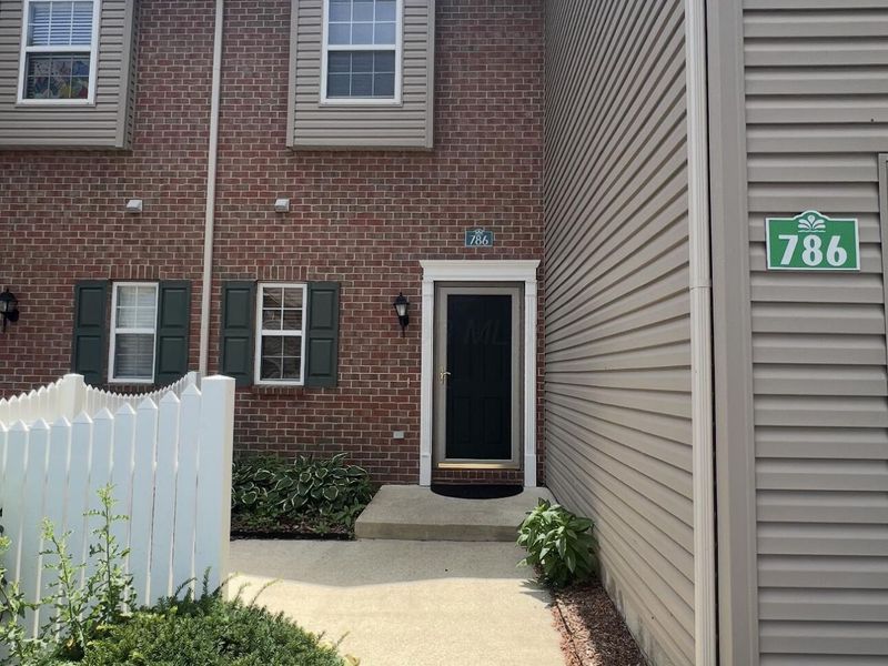 786 Spring Valley Drive, Lewis Center, OH 43035 Photo 5