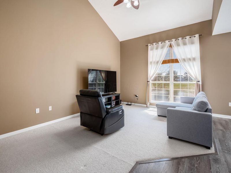 786 Spring Valley Drive, Lewis Center, OH 43035 Photo 6