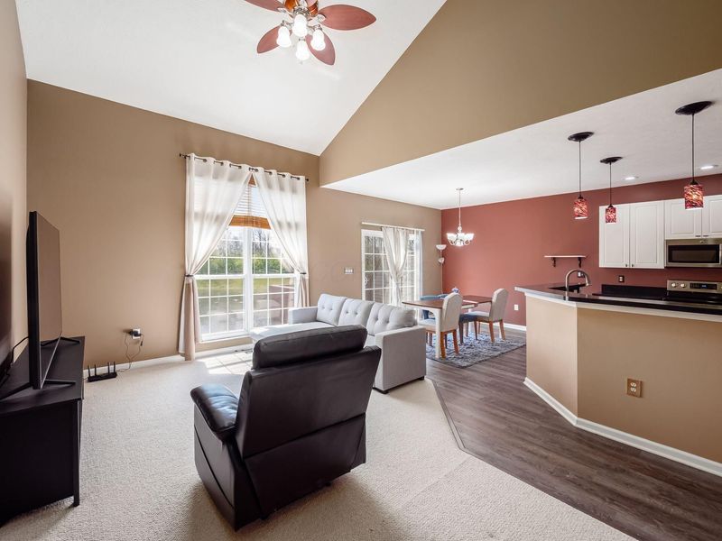 786 Spring Valley Drive, Lewis Center, OH 43035 Photo 8