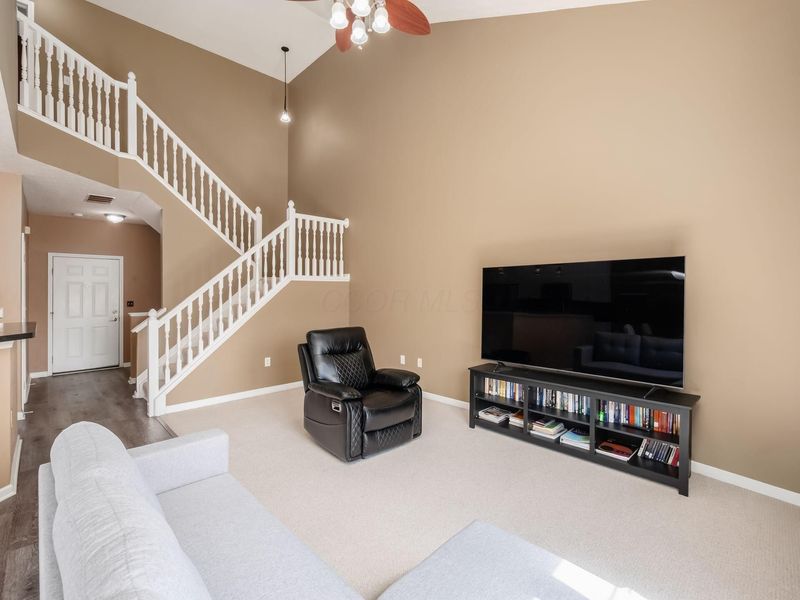 786 Spring Valley Drive, Lewis Center, OH 43035 Photo 9
