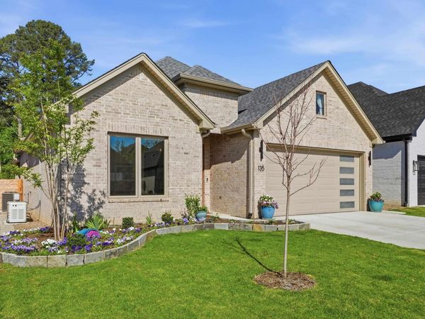 135 Woodlands Park Drive, Little Rock, AR 72211