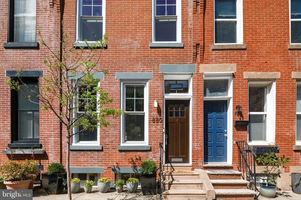 880 N Bucknell Street, Philadelphia, PA 19130 Main Photo