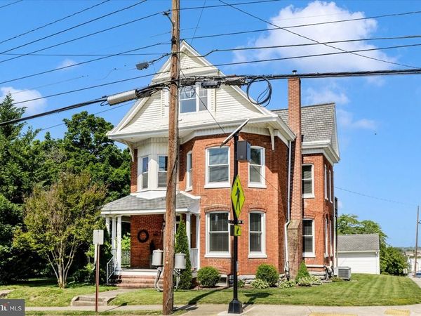 140 N GRANT STREET, WAYNESBORO, PA 17268