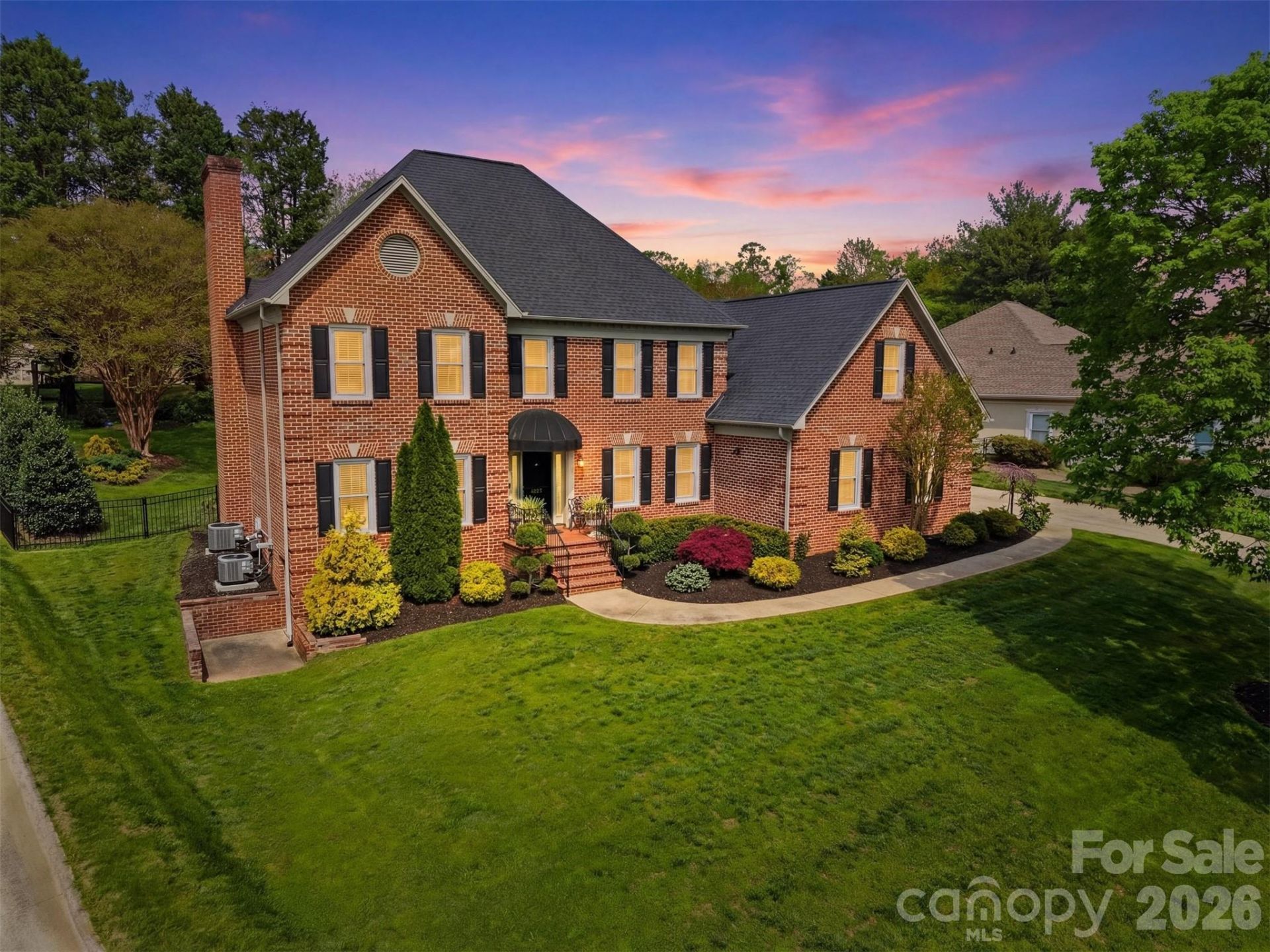 4225 3rd Street Nw, Hickory, NC 28601 Main Photo