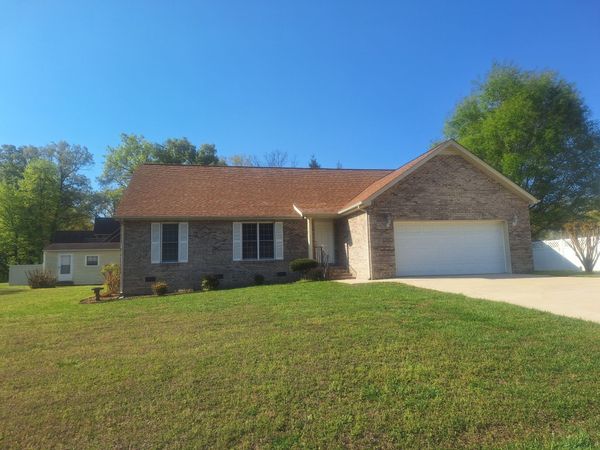 38 Murray Lake Dr, Winchester, TN 37398