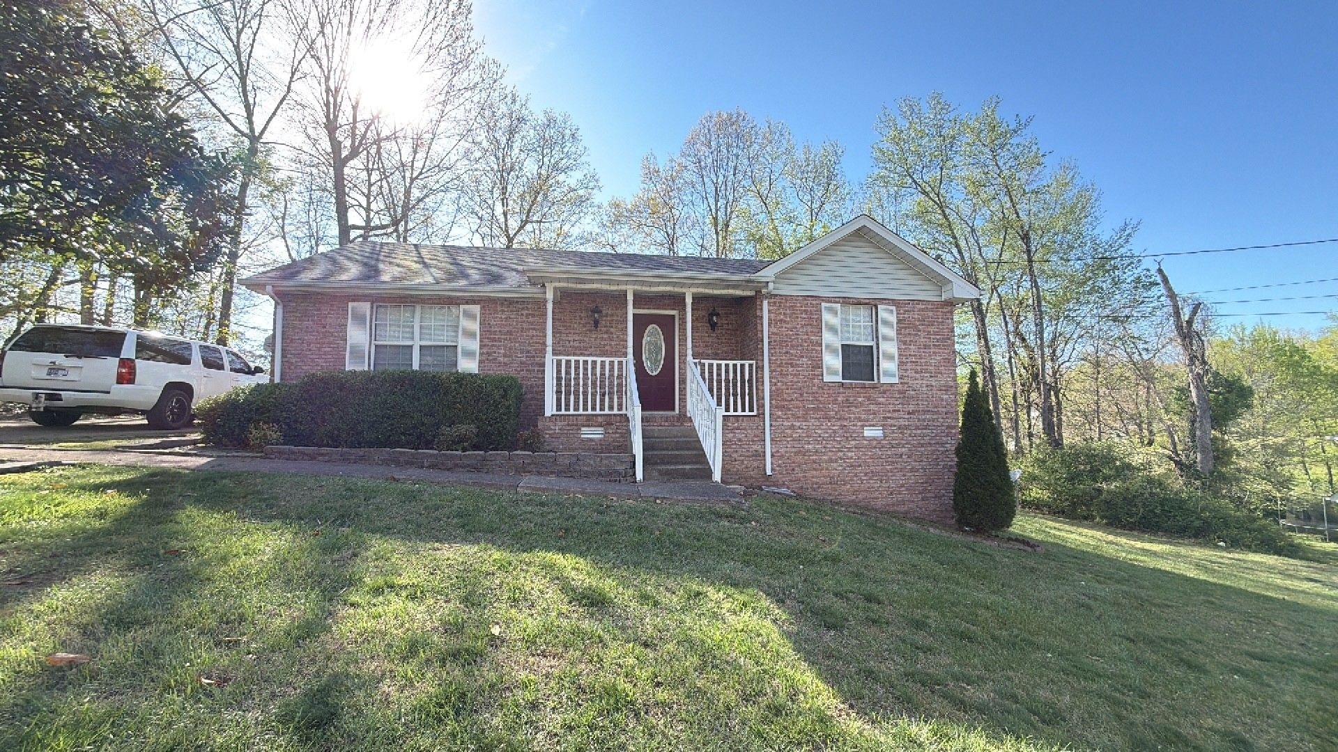 208 Luther Ct , Dickson, TN 37055 Main Photo