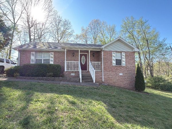 208 Luther Ct , Dickson, TN 37055