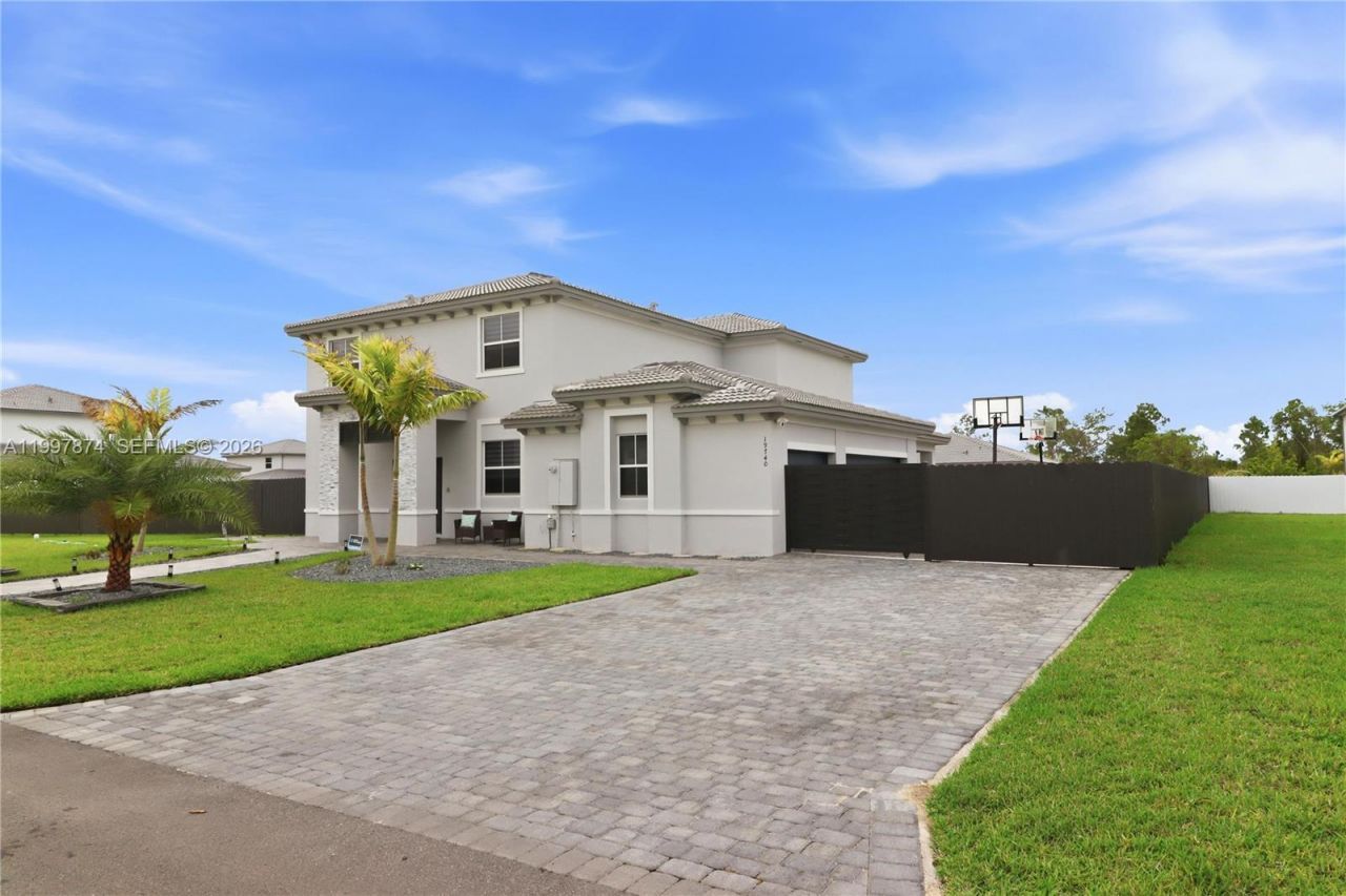 19740 SW 321st St, Homestead, FL 33030 Photo
