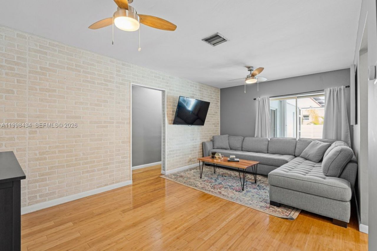 5214 W Park Rd, Hollywood, FL 33021 Photo