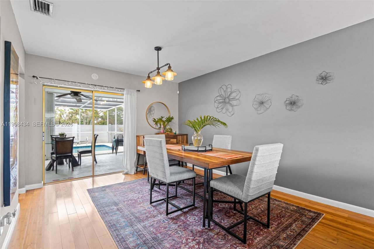 5214 W Park Rd, Hollywood, FL 33021 Photo