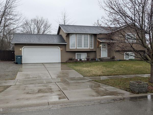 8671 W David ST , Rathdrum, ID 83858